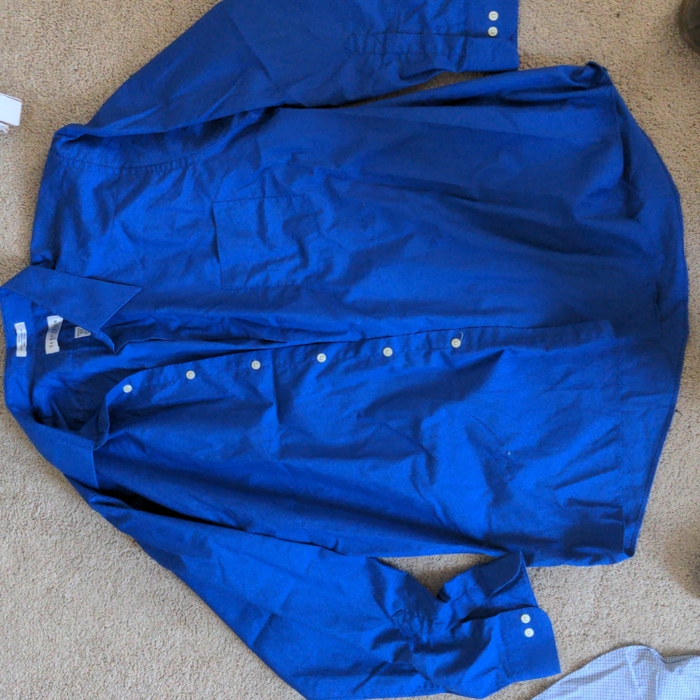 NWOT Van Heusen Button Down Shirt
